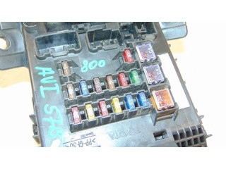 Pojistková skříňka 8273005010 Toyota Avensis T220 1998