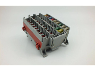 Блок предохранителей  9162439   Volvo V70    