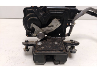 Замок багажника     Toyota Corolla Verso AR10 2004 - 2009 года