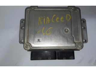 Блок управления двигателем Блок управления 3911327710   KIA Ceed