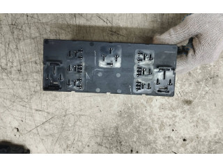 Блок предохранителей 3C0937049D, F005V00525   Volkswagen Jetta V    