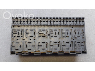 Блок предохранителей 357937039 Ford Galaxy