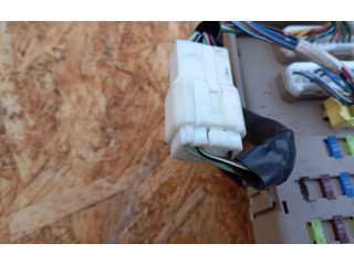 Блок предохранителей 82201AJ000 Subaru Outback