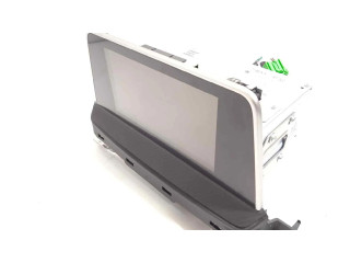 Радио/ проигрыватель CD/DVD / навигация