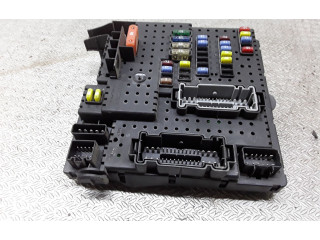 Блок предохранителей    30728512   Volvo V70