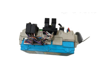 Блок предохранителей MR587655, G8C507M Mitsubishi Grandis