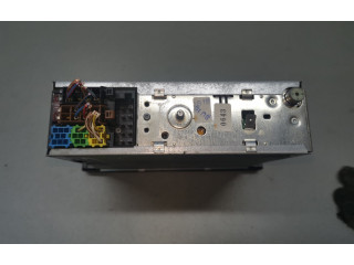 Радио/ проигрыватель CD/DVD / навигация