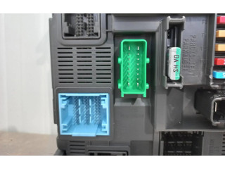 Блок предохранителей 9819850080 Peugeot 2008 I