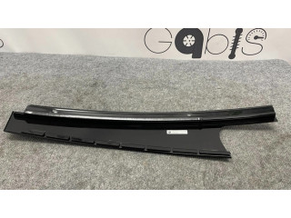 Облицовка стекла задней двери