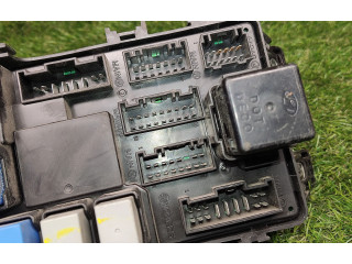 Блок предохранителей 919501G010   KIA Rio    