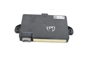 Turbodmychadlo Блок управления дверью 104549000G Tesla Model X L2S