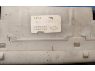 Блок предохранителей 1064, 233293C Renault Clio III