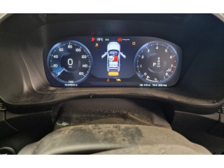 Панель приборов 36010422, 32320737 Volvo XC40