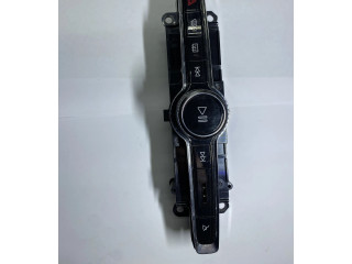 Блок управления кондиционера воздуха / климата/ печки (в салоне)     31346789, 15210090701    Volvo XC90 