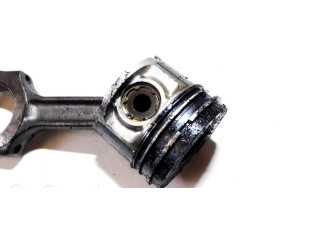 Píst Alfa Romeo 156 pro naftový motor 2.4