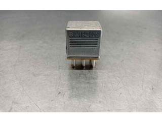 Pojistková skříňka 0015420219 Mercedes-Benz E W124 1995