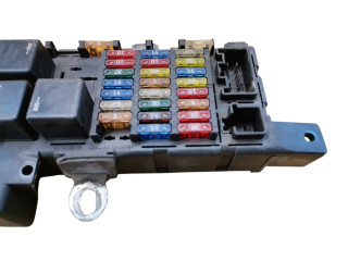 Блок предохранителей 8637841, 518717004 Volvo S60