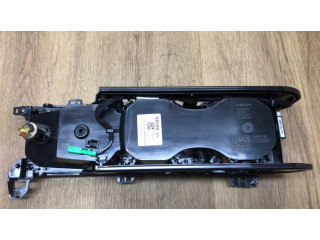 Передний держатель чашки