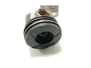 Поршень с шатуном 8HY Citroen C3