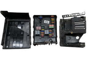 Блок предохранителей  8H051010   Audi A3 S3 A3 Sportback 8P    