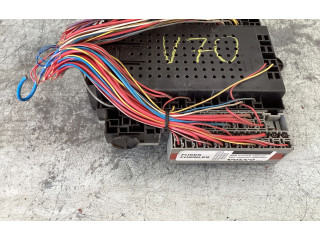 Блок предохранителей 8676286 Volvo V70