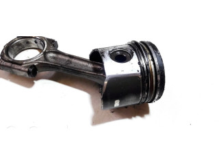 Píst Citroen Xsara pro naftový motor 2.0