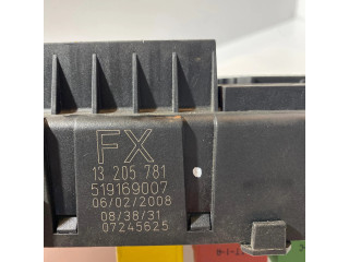 Pojistková skříňka 13205781, 519169007 Opel Vectra C 2007