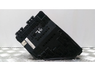 Блок предохранителей YQE100951, YQE103111 Rover 75