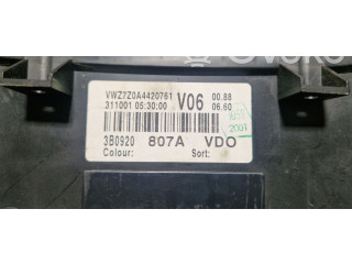 Přístrojová deska Volkswagen PASSAT B5.5 2002 3B0920807A