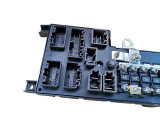 Блок предохранителей  30728008, 518828108   Volvo S80    