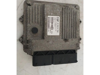 Блок управления двигателя 55194018   Opel Combo C