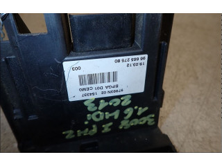 Pojistková skříňka 9807028580 Peugeot 3008 2013