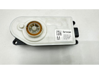 Электродвигатель воздушного дефлектора радиатора