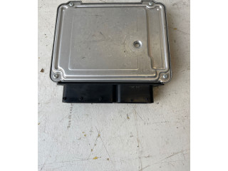 Řídící jednotka 03G906021AQ, 1039S12049 Volkswagen Caddy 2009