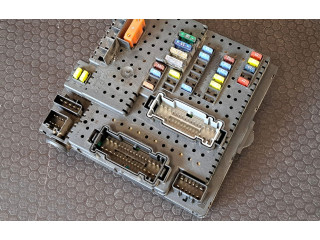 Блок предохранителей 30728512, 28017881   Volvo XC90    