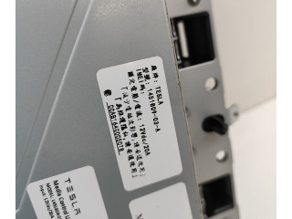 Дисплей 145073700B Tesla Model X