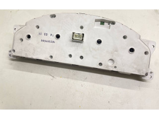 Панель приборов 30682277, 8602885   Volvo V70       