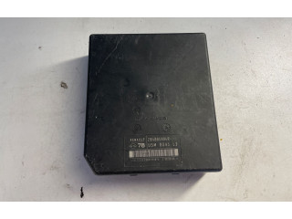   Pojistková skříňka 284B65904R, 519225700   Renault Megane III 2010