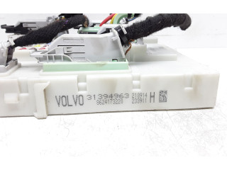 Блок предохранителей 31394963 Volvo V40