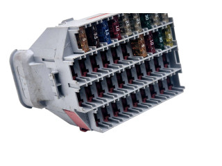 Блок предохранителей 9162439 Volvo S80