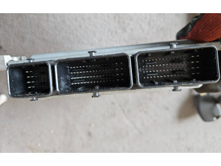 Блок управления двигателя 237102277R, S180095106A   Dacia Duster