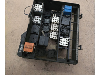 Pojistková skříňka 1379991, 6113 BMW 5 E34 1992