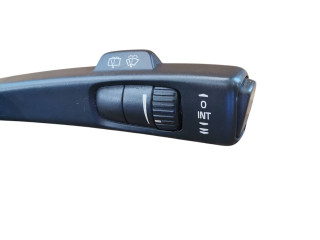 Ручка стеклоочистителей 8682869   Volvo V50