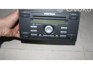 Радио/ проигрыватель CD/DVD / навигация