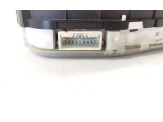 Панель приборов Mazda Premacy