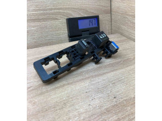 Pojistková skříňka 1K2937503A, 4B0937527 Volkswagen PASSAT B8 2015