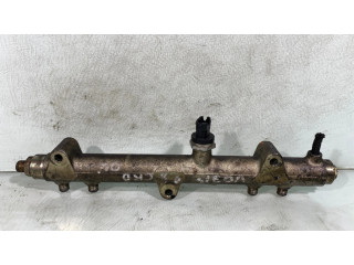 Vstřikovací lišta 0445214041 Chrysler Voyager pro naftový motor 2.8 B