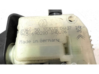 Degalų bako dangtelio spynos varikliukas