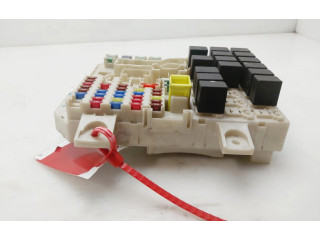 Блок предохранителей MN108319 Mitsubishi Colt