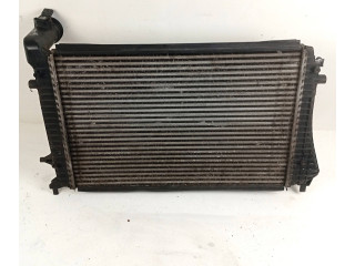 Интеркулер 1K0145803F, 0281002399 Volkswagen Caddy